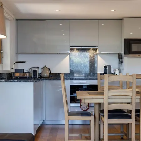 Apartment La Ruinette-stylish 3-bed In Centre